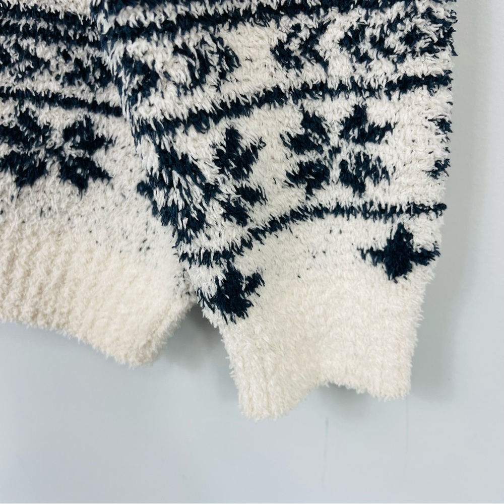 Barefoot Dreams Cozychic Seaside Crew Neck Pullover Sweater Nordic Fair Isle M - Picture 8 of 11